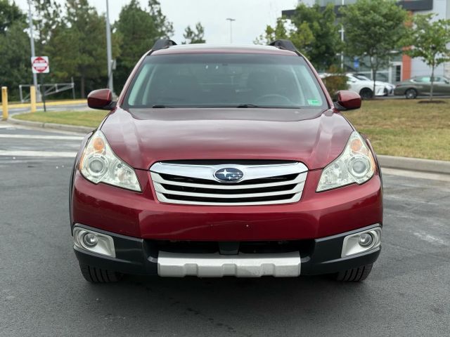 2012 Subaru Outback 3.6R Limited Image 3 of 98
