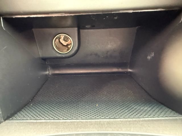 2012 Subaru Outback 3.6R Limited Image 25 of 98