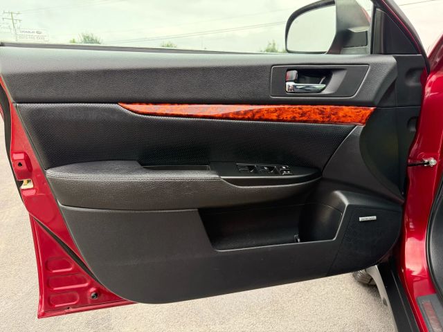 2012 Subaru Outback 3.6R Limited Image 52 of 98