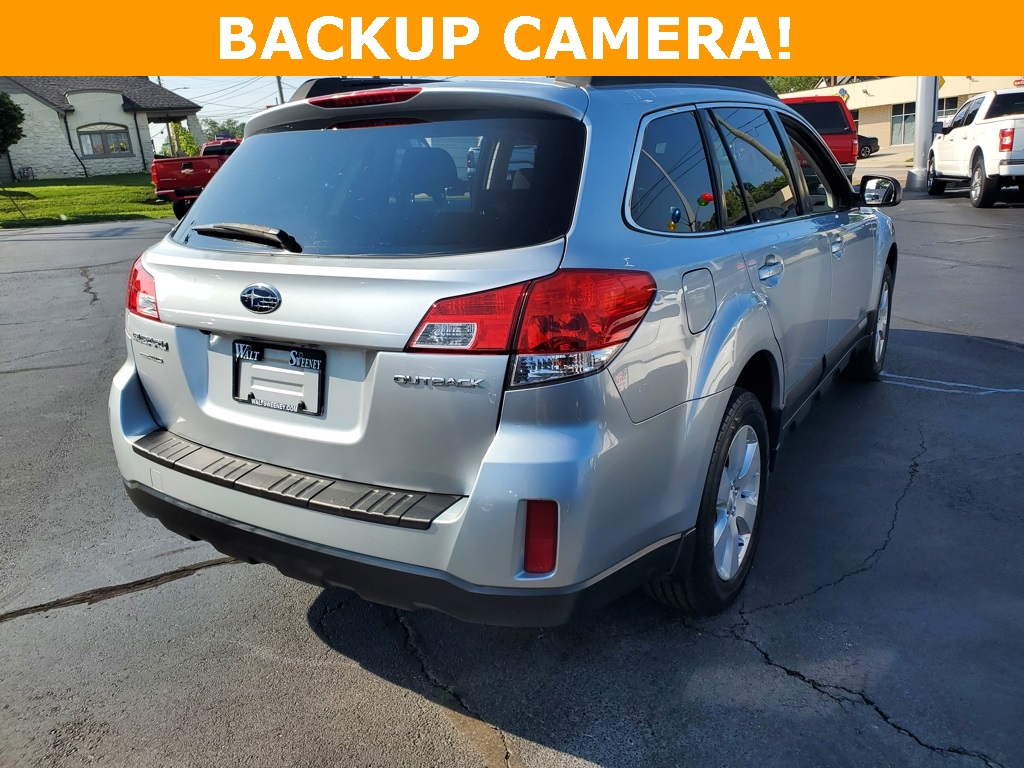 2012 Subaru Outback 2.5i Premium Image 2 of 24