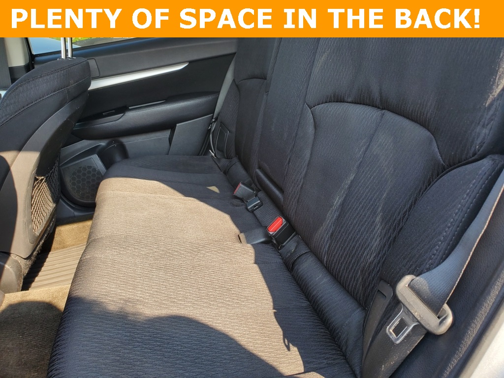 2012 Subaru Outback 2.5i Premium Image 7 of 24