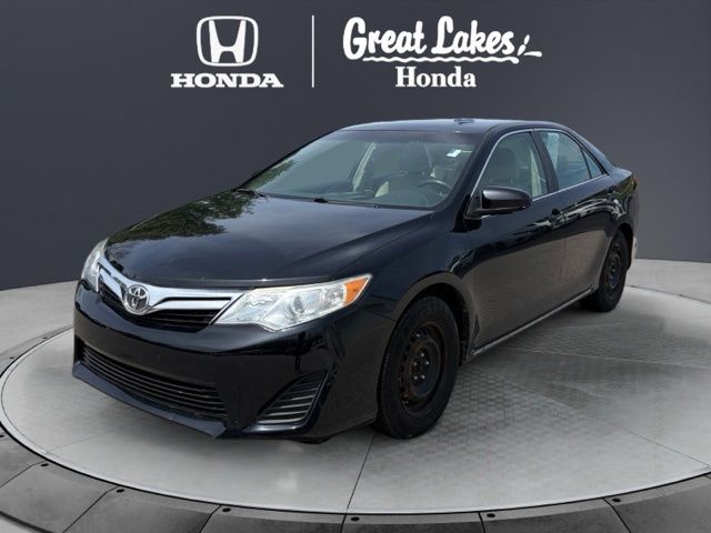 2012 Toyota Camry LE Image 1 of 26