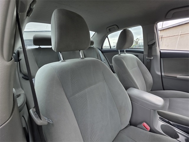 Vehicle image 9 of 37