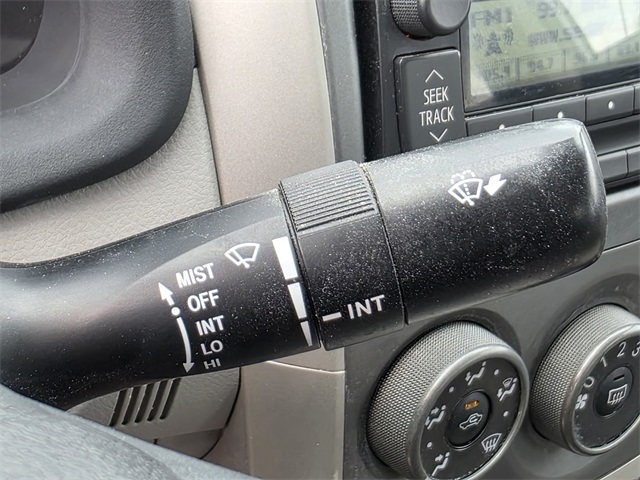Vehicle image 28 of 37