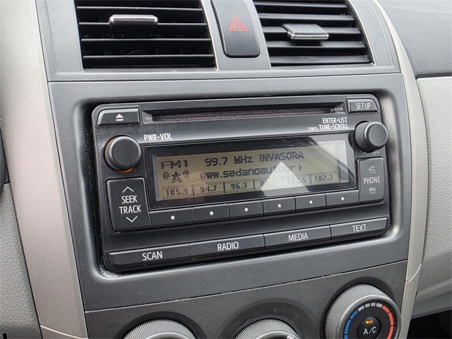 Vehicle image 21 of 37