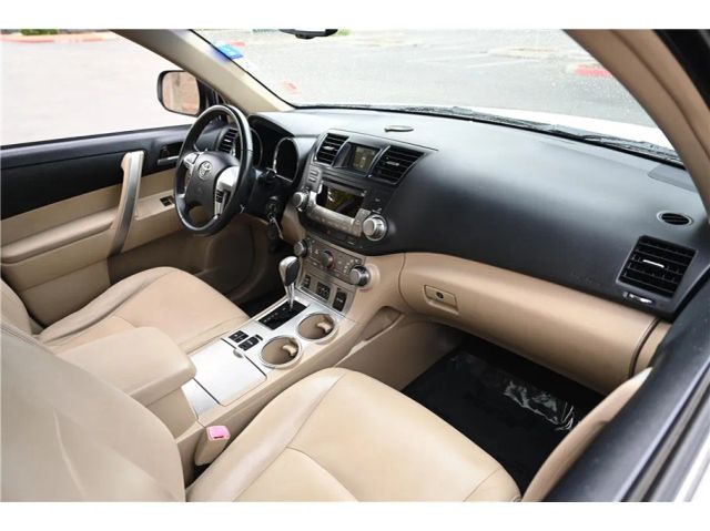 2012 Toyota Highlander Hybrid Base Image 16 of 25