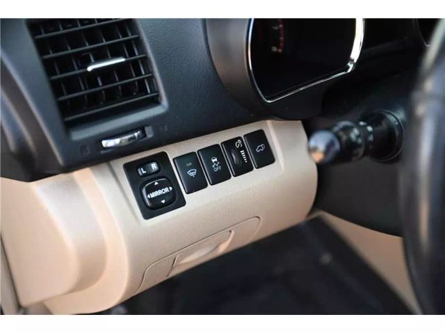 Vehicle image 32 of 33