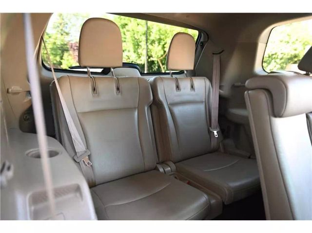 Vehicle image 13 of 33