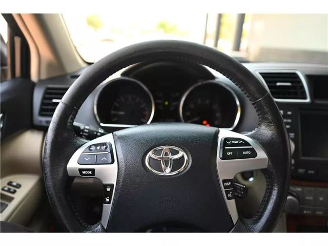Vehicle image 33 of 33