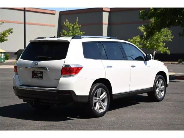 Vehicle image 5 of 33