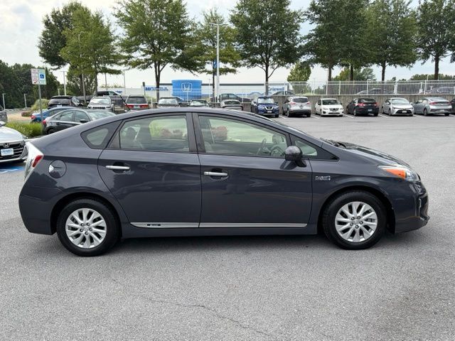 2012 Toyota Prius Plug-in Advanced Image 3 of 34