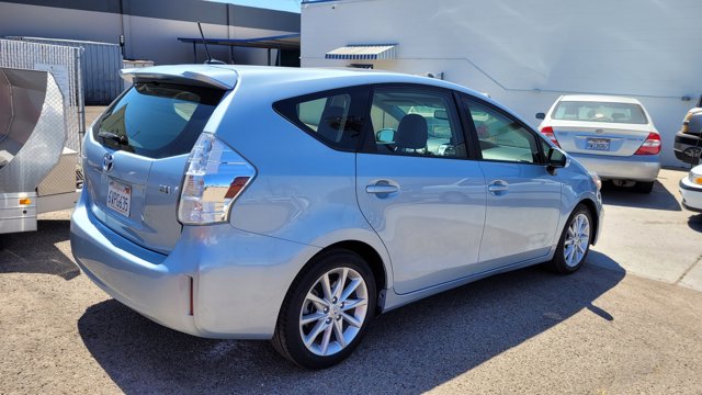 Vehicle image 2 of 7