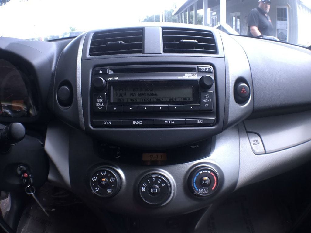 2012 Toyota RAV4 Base Image 17 of 22