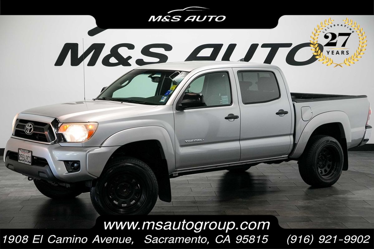 2012 Toyota Tacoma PreRunner Image 2 of 26