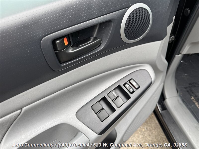 Vehicle image 27 of 35
