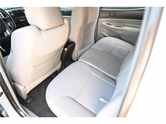 Vehicle image 20 of 32