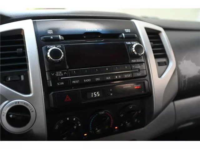 Vehicle image 29 of 32