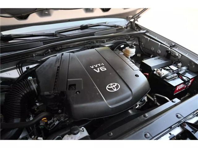 Vehicle image 12 of 32