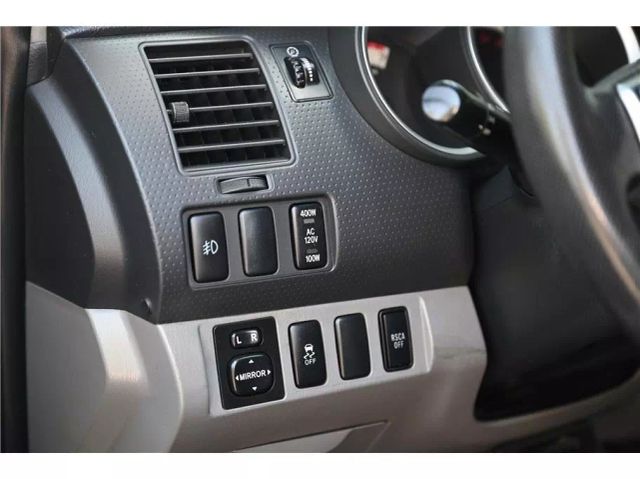 Vehicle image 24 of 32