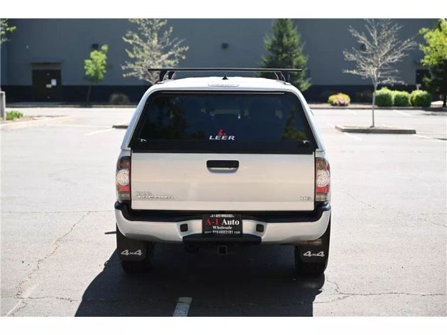 Vehicle image 6 of 32