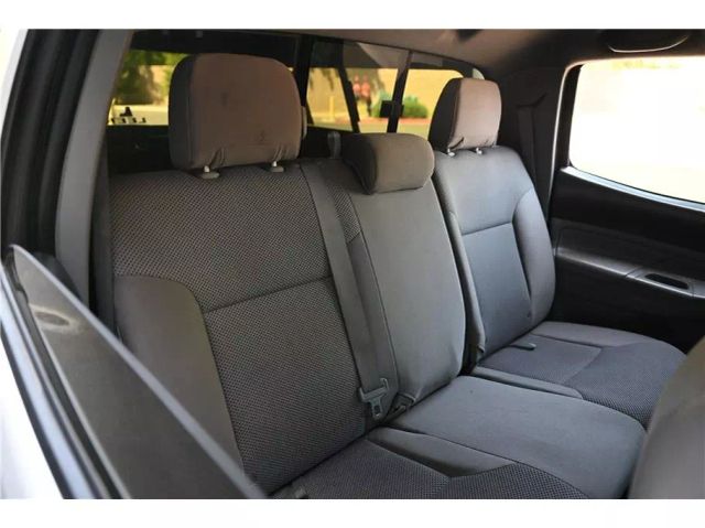 Vehicle image 15 of 32