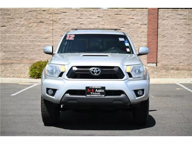 Vehicle image 2 of 32