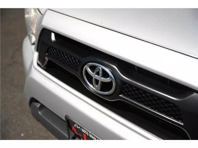 Vehicle image 11 of 32