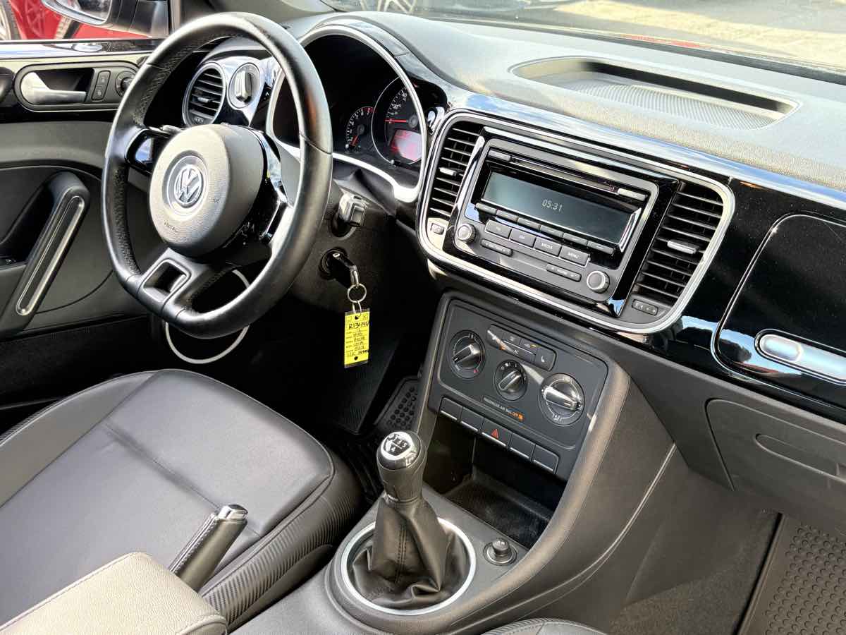 2012 Volkswagen Beetle 2.5L PZEV Image 12 of 14