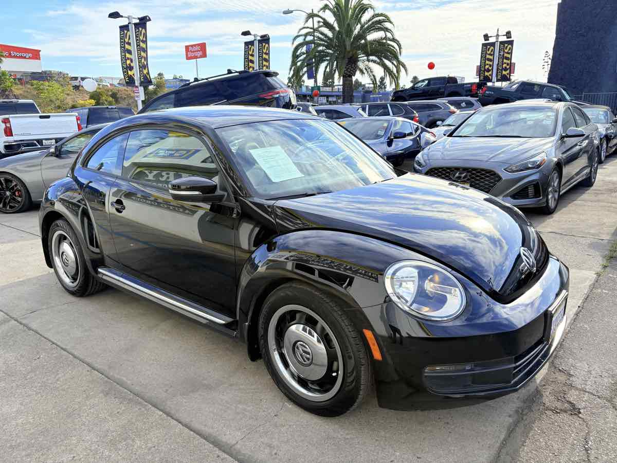 2012 Volkswagen Beetle 2.5L PZEV Image 3 of 14