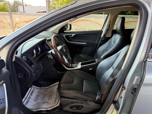 2012 Volvo XC60 3.2L Image 31 of 48