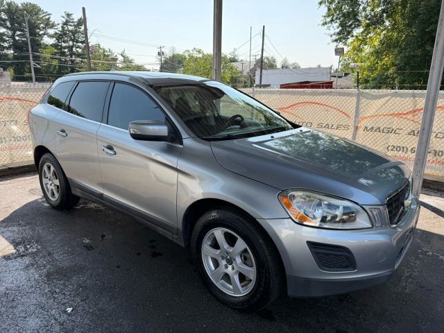 2012 Volvo XC60 3.2L Image 5 of 48