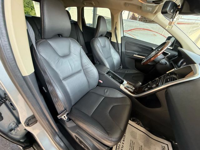 2012 Volvo XC60 3.2L Image 26 of 48