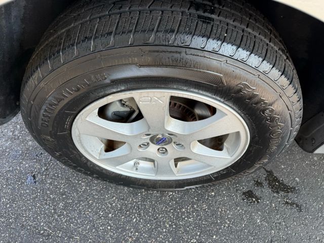 2012 Volvo XC60 3.2L Image 17 of 48