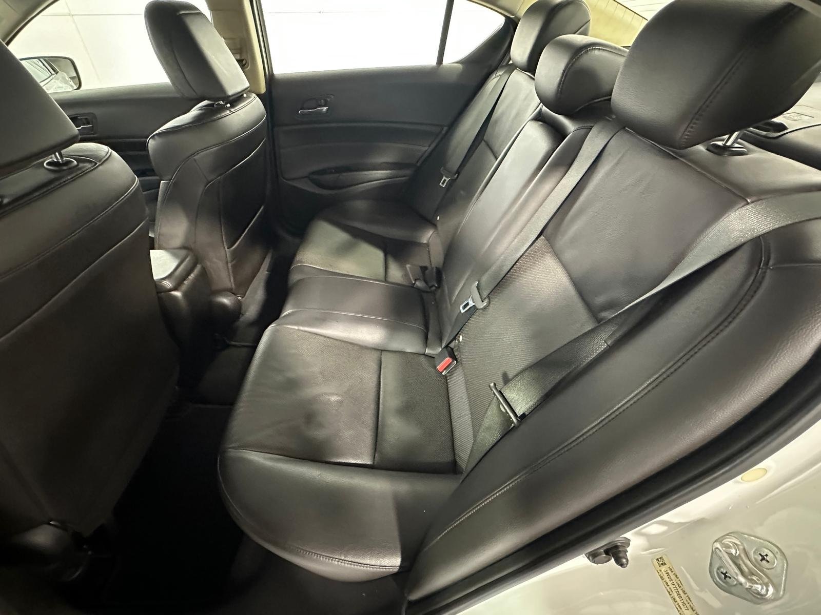 2013 Acura ILX Technology Image 10 of 18