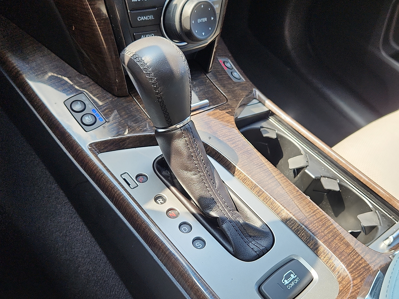 Vehicle image 20 of 31