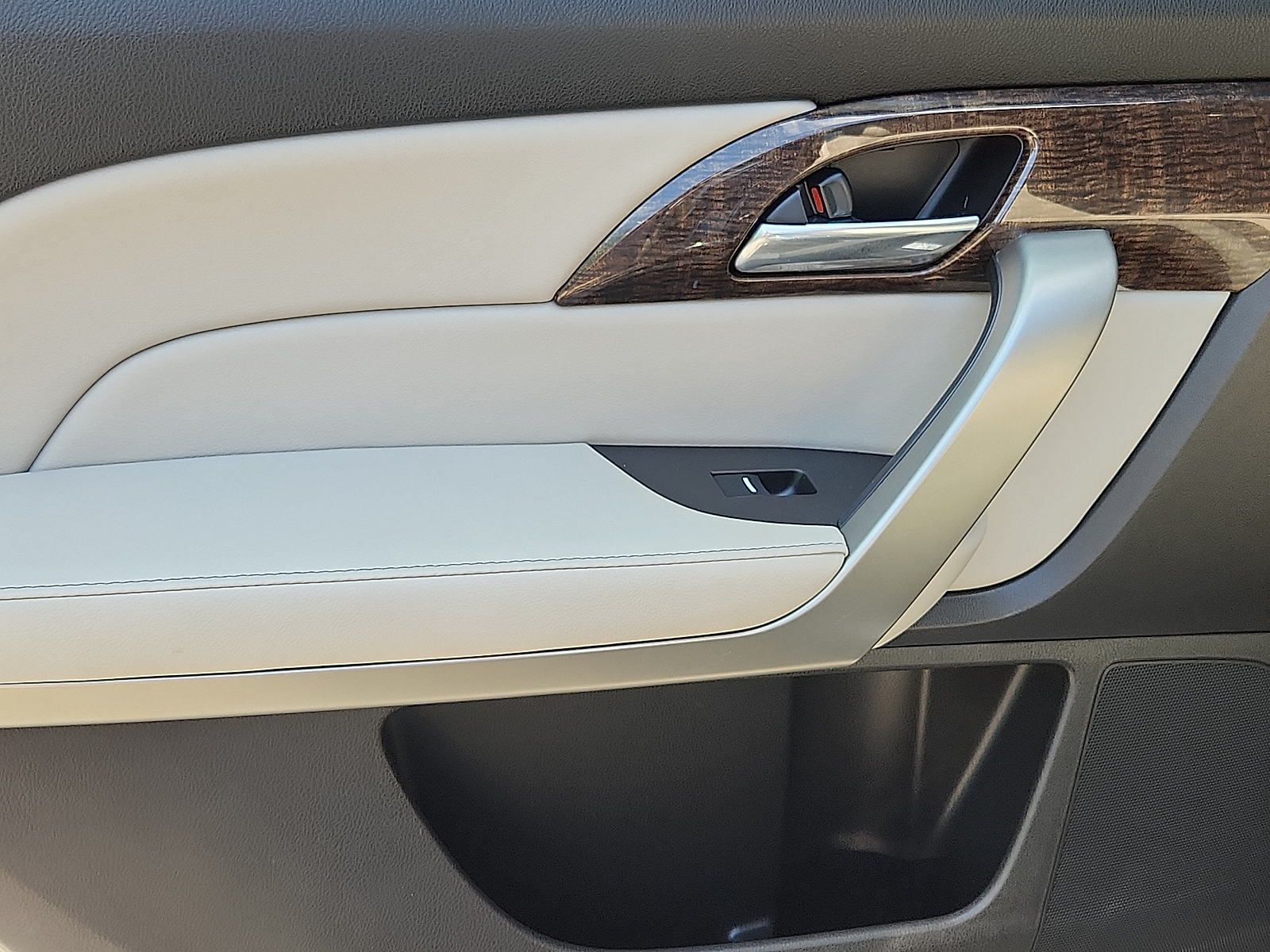 Vehicle image 22 of 31