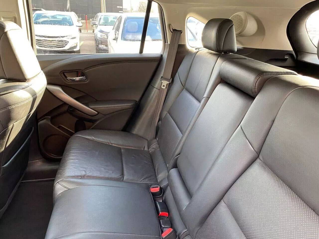 Vehicle image 10 of 13
