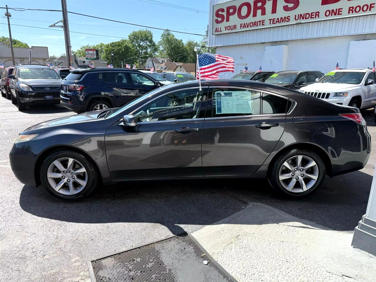 Vehicle image 8 of 19