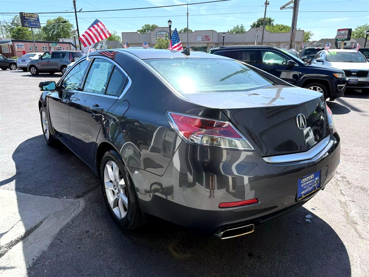 Vehicle image 7 of 19
