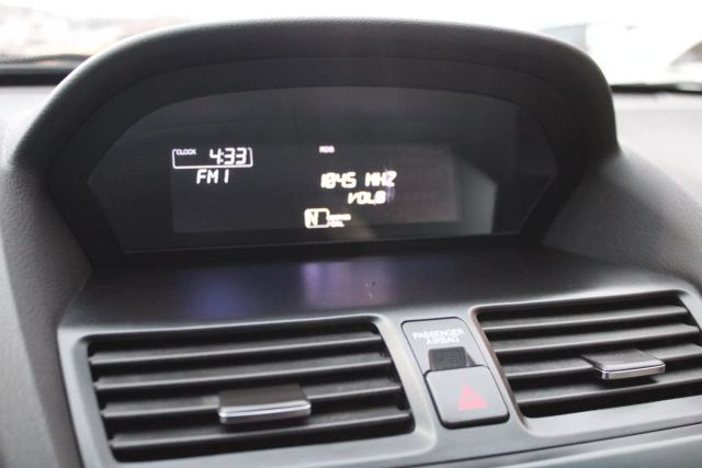 Vehicle image 21 of 36