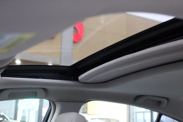Vehicle image 12 of 36