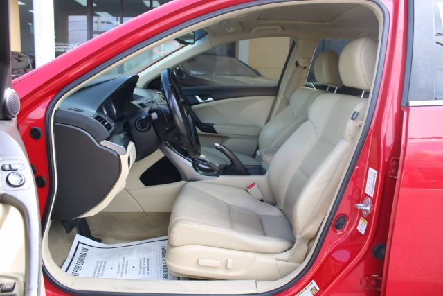 Vehicle image 10 of 37