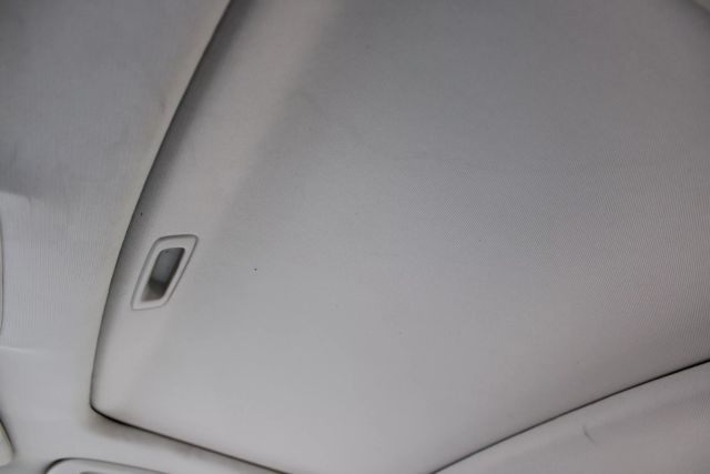 Vehicle image 23 of 37
