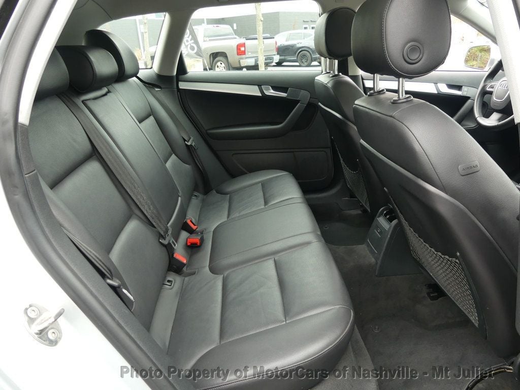 Vehicle image 25 of 44