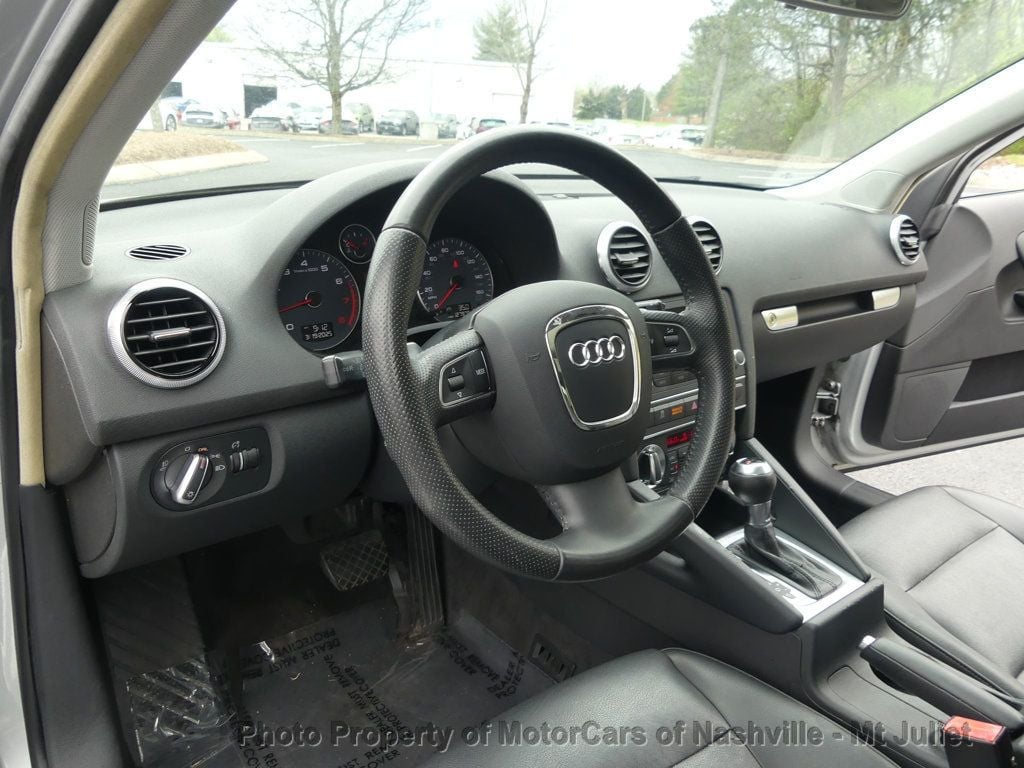 Vehicle image 26 of 44