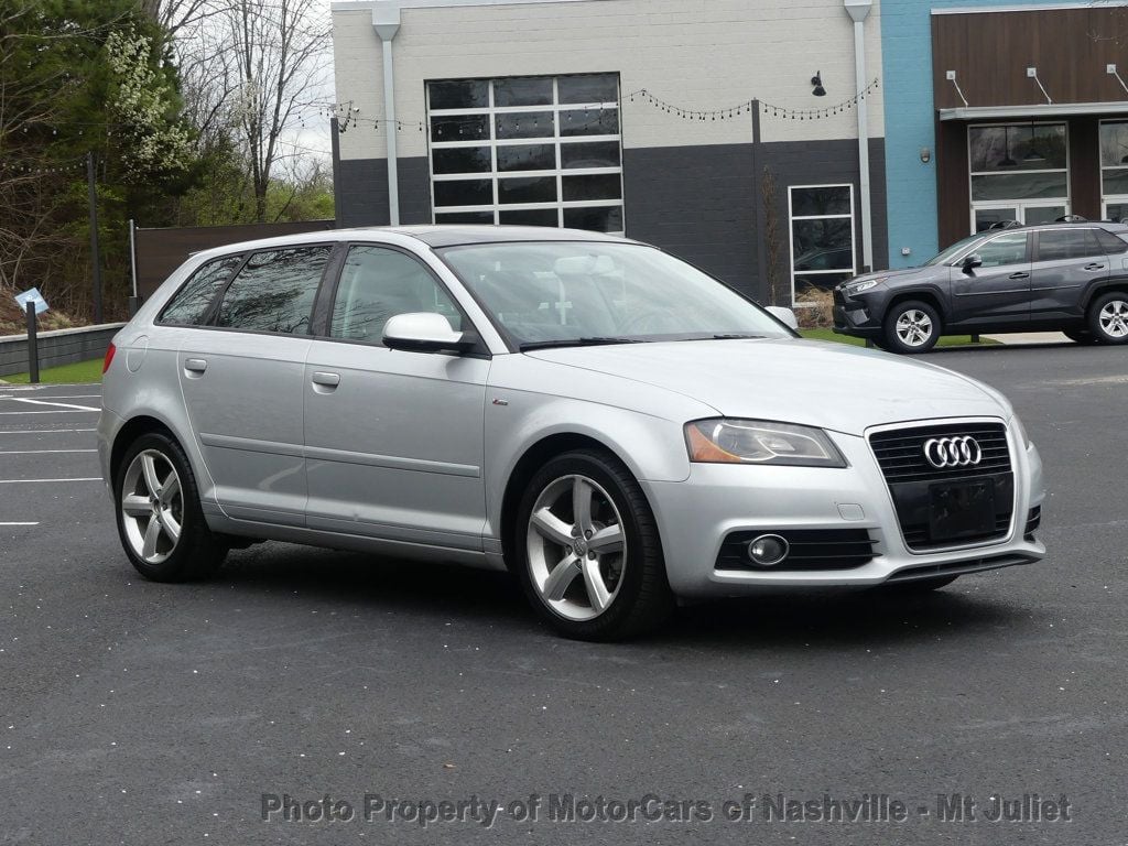 Vehicle image 6 of 44