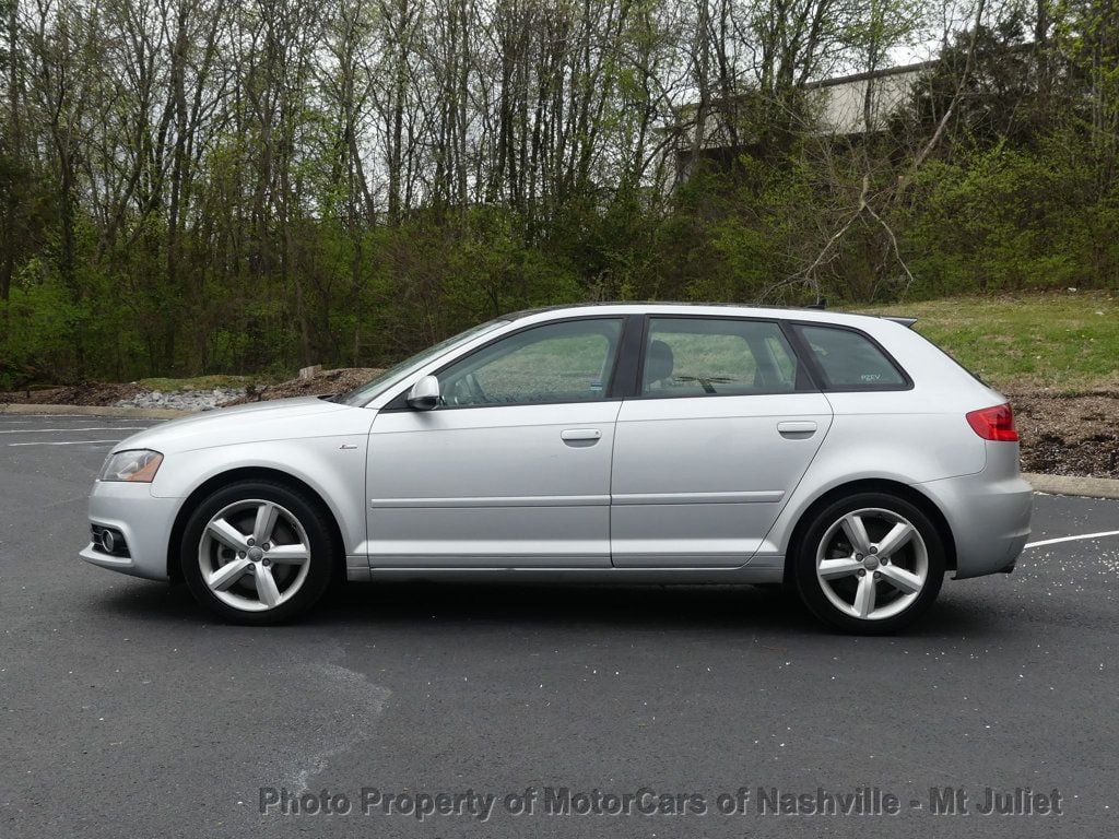Vehicle image 15 of 44