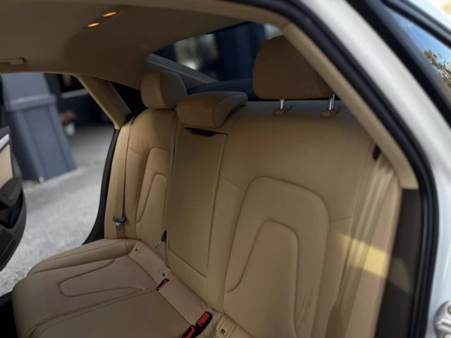 Vehicle image 28 of 35