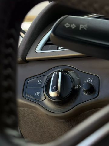Vehicle image 22 of 35