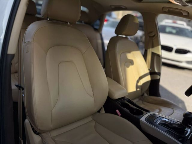 Vehicle image 33 of 35